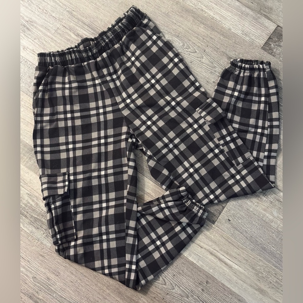 Plaid Cargo Joggers